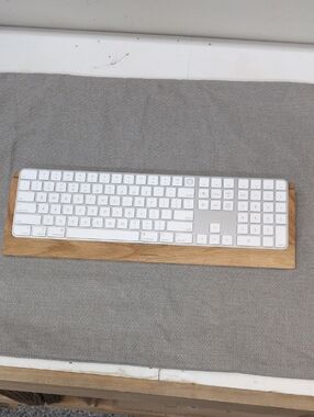 GROVEMADE MAPLE WOOD APPLE KEYBOARD TRAY (INCLUDES KEYBOARD).